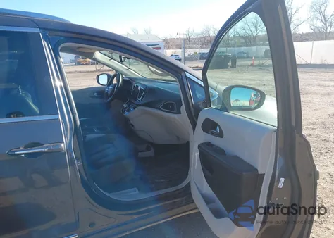 2018 Chrysler Pacifica Touring L z USA, uszkodzony, nr VIN 2C4RC1BG4JR306673